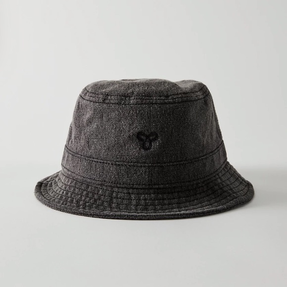 Aritzia TNA bucket hat - Picture 1 of 4